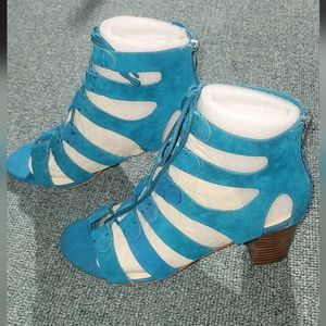 Marc Fisher Teal Paradox Wooden Heal Zip up Shoe